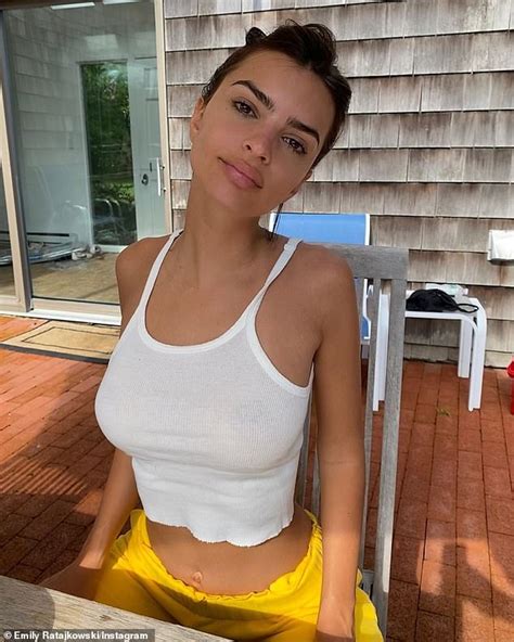 Emily Ratajkowski Ditches Mask And Dons Unflattering Pleated Culottes