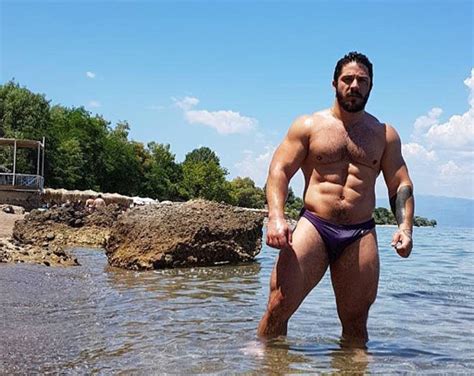 InstaHunk Round Up The Randy Report