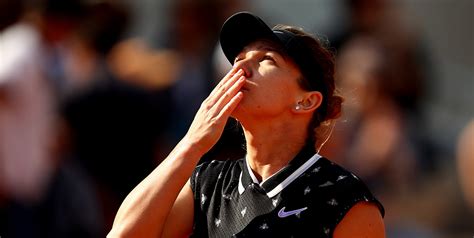 Simona Halep celebrates victory against Iga Swiatek on day ...