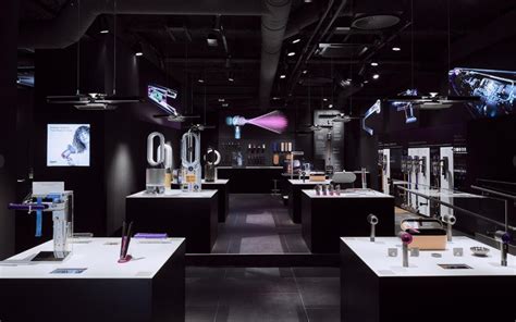 Compare all the beauty salons and contact the beautician in hamburg, germany who's right for dauerhafte haarentfernung in hamburg derma light bietet die dauerhafte haarentfernung bereits. Neuer Dyson Demo Store in Hamburg: Retail-Experience ...