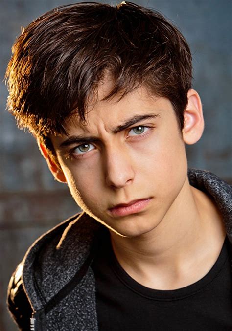 Aidan was #1 on imdb for 2 weeks in a row and #2 for the 3rd week following the release of season 2 of the umbrella academy on netflix. Aidan Gallagher serie tv