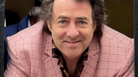 Jonathan Ross Explores The Uks Myths And Legends In New Tv Series