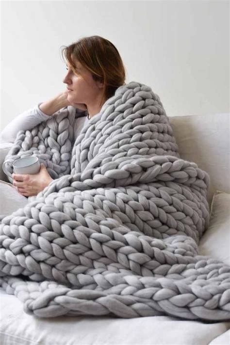 Stay Super Comfy With This Chunky Knit Blanket This Luxuriously