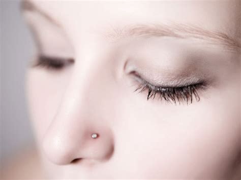 7 Best Ways To Remove Dry Skin Around Nose