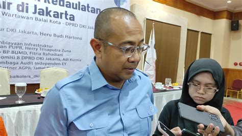 Dirut PAM Jaya Sebut Air Berbau Kaporit Itu Bagus dan Aman Dikonsumsi