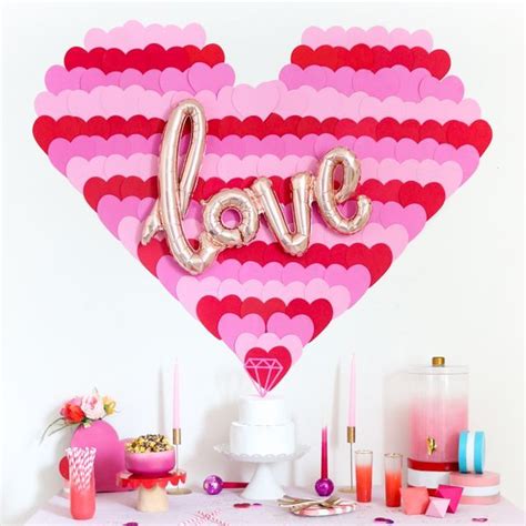 Diy Giant Valentine Heart Backdrop Crafts Unleashed Valentine