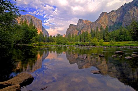 Yosemite Valley View Stock Image Image Of Mountains California 1277211