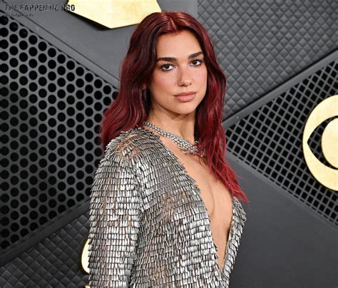 dua lipa exposed her boobs in deep cleavage at grammy 18 photos the fappening