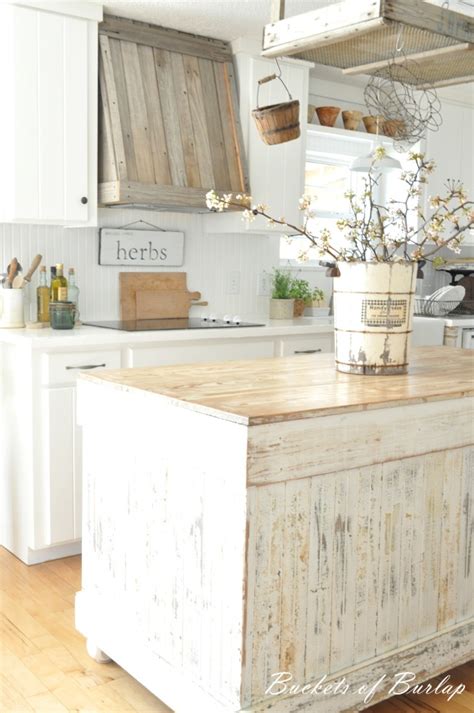 Discount kitchen cabinetry with the look and quality of high end custom built cabinets for your kitchen or bathroom! 28 Vintage Wooden Kitchen Island Designs | DigsDigs