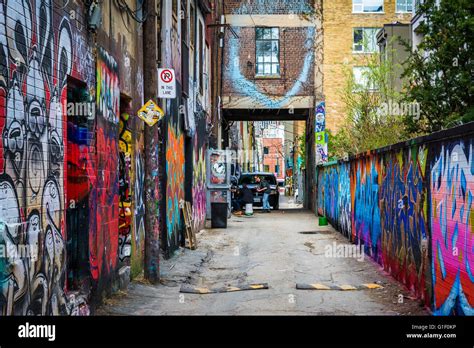 Toronto Graffiti Alley Hi Res Stock Photography And Images Alamy