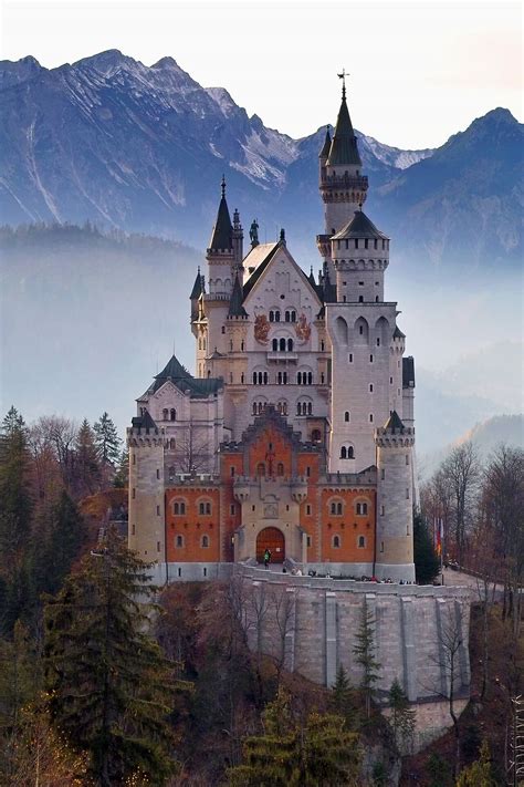 Zamek Neuschwanstein Bawaria Niemcy średniowieczny Zamek Rycerski