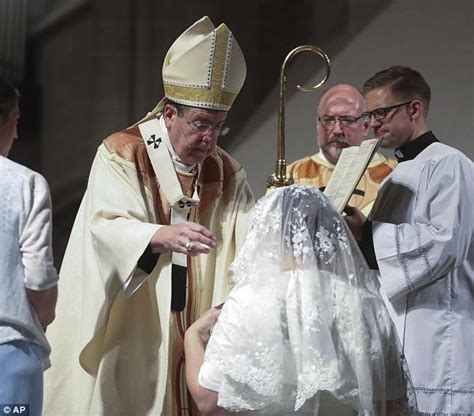 Detroit Women Marry Jesus In Consecrated Virgins Ceremony Daily Mail Online