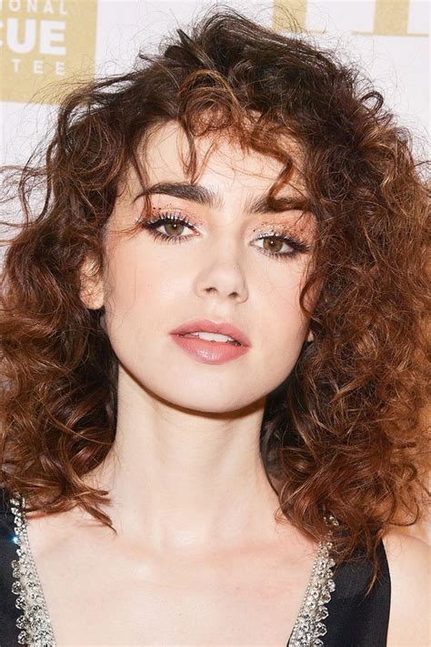 Lily Collins Skin Always Looks Radiant And Flawless And Her Makeup