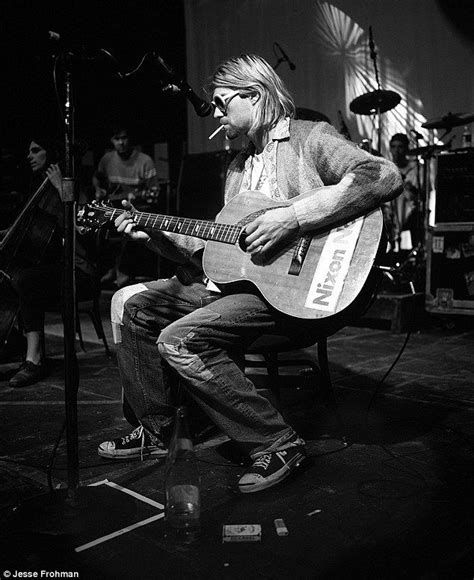 Kurt Cobain Of Nirvana Banda Nirvana Nirvana Kurt Cobain Montage Of Heck Kurt Cobian Nirvana
