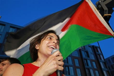 Pro Palestinian Group Marches To Protest Hewlett Packard Boston Herald