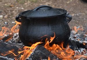 Blackened cooking pots in the persian literature were symbolically used to describe negative personalities; The phrase 'The pot calling the kettle black' - meaning ...