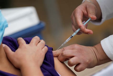 España ya tiene más personas vacunadas con una dosis que contagiados de coronavirus. Plan oficial de vacunación contra COVID-19 en México ...