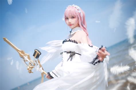 Look up in linguee suggest as a translation of 英仙座 COS碧蓝航线 英仙座 @狐萝卜呦 (9P) - ASMR兔