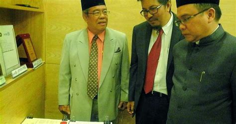 Koleksi falak yang telah dikeluarkan oleh jabatan mufti untuk panduan orang ramai. UnReportedNews™®: JAMINAN MUFTI SARAWAK KEPADA PENYUMBANG ...