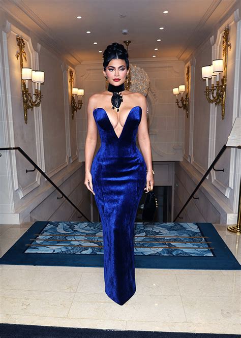 Kylie Jenners Plunging Blue Velvet Dress Paris Fashion Week Photos