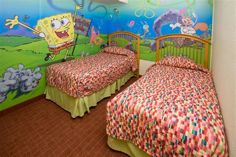 This resort also offers close proximity to the magic kingdom® park, lake buena vista factory stores and lake bryan. 5 Incredible Cartoon Hotel Rooms for Kids and Kids at ...
