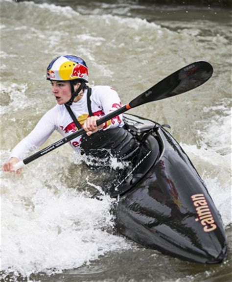 Whitewater kayaker / en formation à vendredi action la championne de #kayak nouria newman a relevé un sacré défi : Nouria Newman: Exceptionally Talented French slalom ...