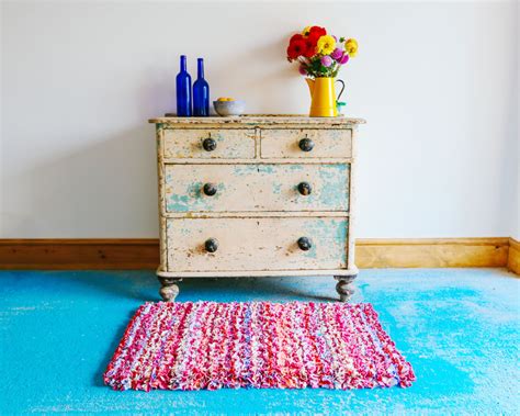 Recycle Your Fabric Scraps With Awesome Rag Rugging