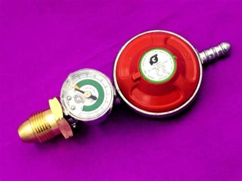 LPG Propane Gas 37 Mbar Regulator With Pressure Gauge Boiling Ring