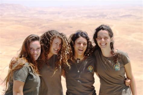 חוק לצמצום שימוש במזומנים והגבלת שימוש בשיקים. אנו מחפשים בנות שירות לאומי לתפקיד הדרכת טיולים בנגב ...