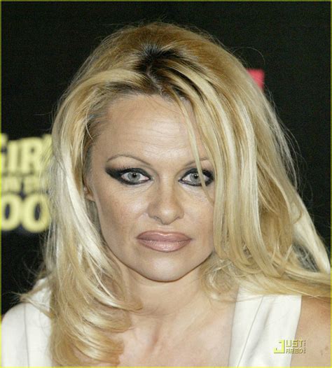 Pamela Anderson Is On The Loose Photo Photos Just Jared