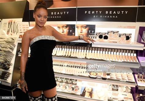 Rihanna Launches Fenty Beauty At Sephora Times Square Photos And