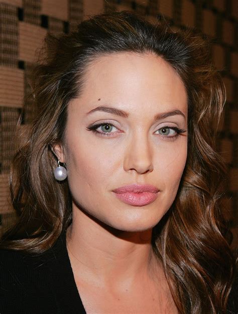 Angelina Jolie Iphone Wallpapers