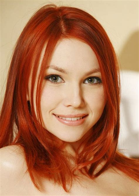 Pin By Paul Rogue On Ginger Goddesses Redheads Red Hair Cool Hairstyles