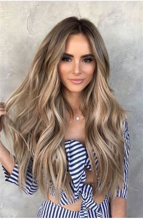 The Honey Color In The Hair Is Unique Without Reaching The Blond It