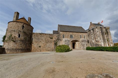 Château De Saint Sauveur Le Vicomte Château De Saint Sauve… Flickr