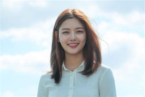 김유정 / kim yoo jung (kim yu jeong). Biodata Kim Yoo-jung dan Drama-drama Terbaiknya - Sosmedmu