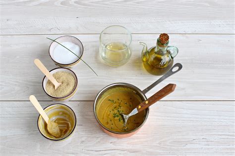 Per realizzare la salsa alla senape, versate in un tegame 200 gr. Salsa alla birra e senape | GALA Supermercati