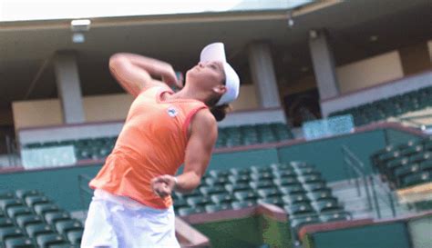 Ashleigh barty ist tennisspieler, sie hat einen vollen terminkalender. Fila-summer-styles-2020 køb online | Tennis-Point