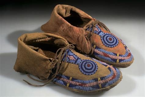 17 Best Images About Blackfoot Moccasins On Pinterest Auction Beaded Cross And American