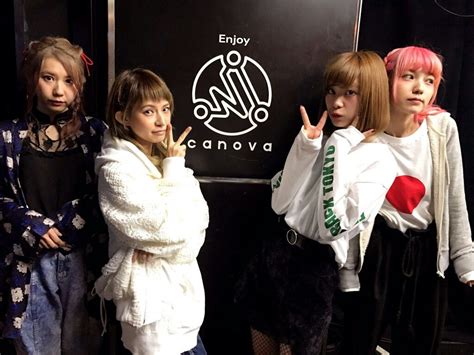 Scandal Japanese Band Mami Sasazaki Pop Rock Bands Pop Rocks Rina