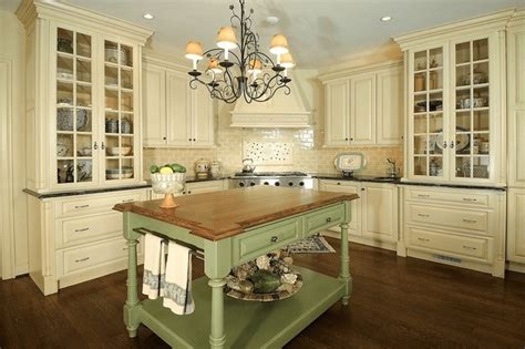 French Country Kitchen Lighting Chandeliers Buying Tips And Maintenance