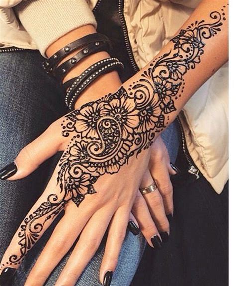 Lovely Henna Henna Tattoo Designs Cool Henna Tattoos Henna Tattoo Hand