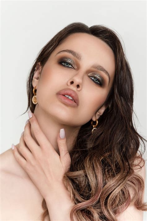Olesya Makeup Artist And Hairstylyst Nyc By Lemondy Mua