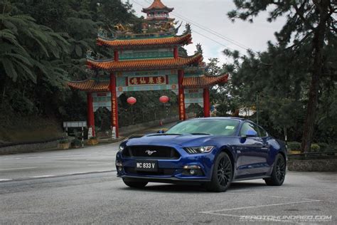 It is available in 6 colors, 2 variants, 2 engine, and 1 transmissions option: Review: First Drive in the 2016 Mustang GT 5.0 V8 ...