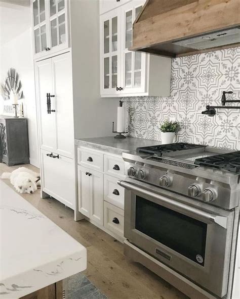 Refresh your kitchen or bath easily, peel & stick mosaic backsplashes. 40 Popular Modern Farmhouse Kitchen Backsplash Ideas ...