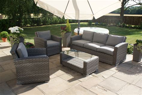 These versatile sets are strong and sturdy to handle the unpredictable british weather, as well as being a comfy place for you to relax with friends and family on those warm evenings. Maze Rattan Victoria 3 Seat Garden Sofa Set | Rattan ...