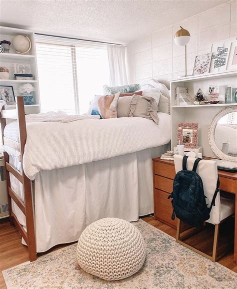 Pin By Allie On Dormmmm In 2021 Dream Dorm Room College Dorm Room