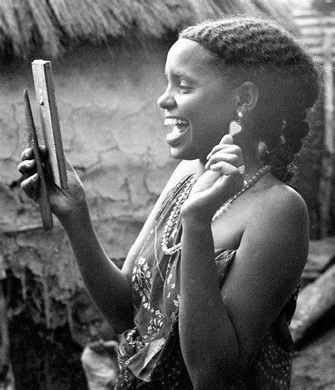 Somali Woman Possible From Afgooye Somalia 1967 — Photo By Virginia Luling Hår