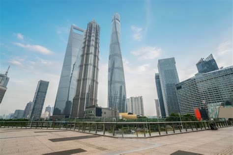 Edificios Modernos Y Horizonte De La Ciudad En Shanghai China Foto