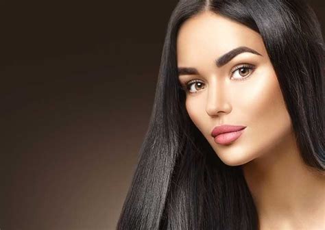 Yep, eyebrow gels are your brow's new best friend. Use aloe vera gel for awesome skin and hair | Femina.in
